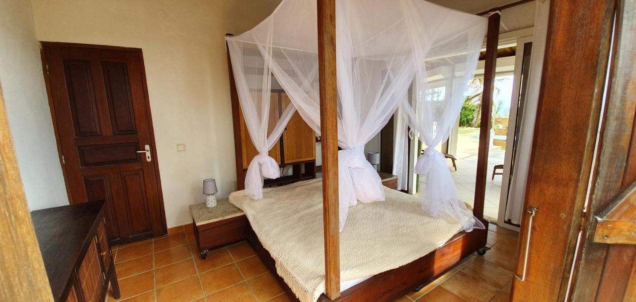 Wild Paradise: Villa vue mer piscine à débordement Le Moule Extérieur photo